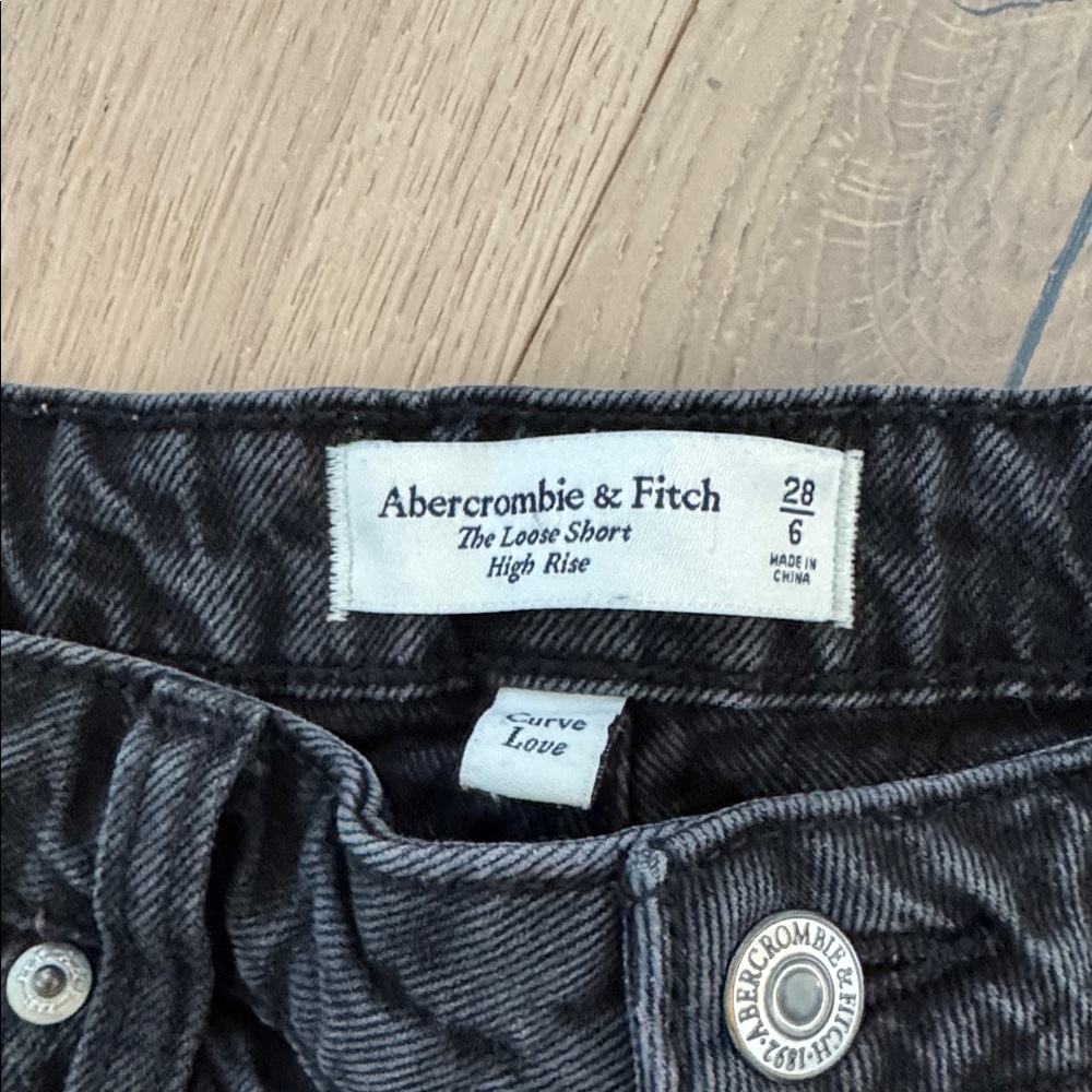 Abercrombie & Fitch High Rise Denim Shorts - Picture 3 of 6